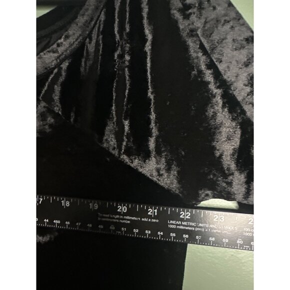 Torrid Women’s 1 Black Velour Feel Sweater Whimsigoth Soft Cozy Comfy Fall Vtg - Picture 5 of 7
